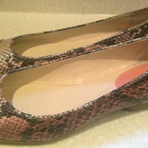 CALVIN KLEIN WOMENS CORAL AND FAUX SNAKESKIN BALLET SHOE-SIZE 6